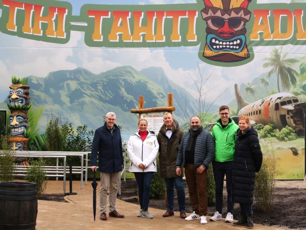 Tiki-Tahiti-Adventure wird eröffnet.